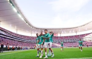 Chivas hiló tres derrotas tras caer contra León