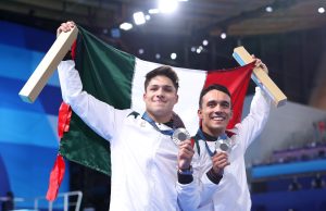 Osmar Olvera y Juan Manuel Celaya se llevaron la plata en la prueba sincronizada del trampolín de tres metros