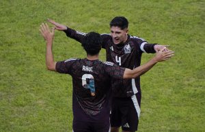 La selección mexicana derrotó en amistoso a Estados Unidos con gran actuación de Raúl Jiménez