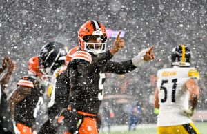 Cleveland Browns sacó una sorpresiva victoria sobre Pittsburgh Steelers