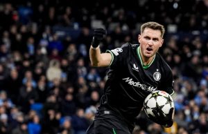 Santiago Giménez regresó a la actividad con Feyenoord y anotó en el empate contra Manchester City por la UCL