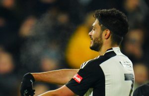 Raúl Jiménez se hizo presente en la remontada del Fulham ante el Newcastle
