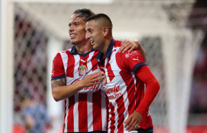 Chivas sorprende al América con victoria en la ida del Clásico Nacional por la CONCACAF