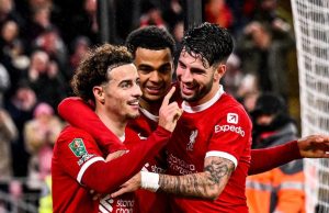 El Liverpool saca victoria de último minuto ante el PSG en la Champions League