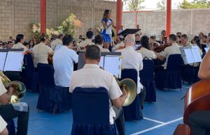 Filarmónica de Acapulco lleva conciertos didácticos a más de 700 estudiantes La Orquesta Filarmónica de Acapulco llevó su música a varias escuelas del puerto, en atención a un programa de la Secretaría de Cultura Guerrero.