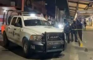 Ejecutan a otro taxista en Acapulco; matan a cuatro en jornada violenta El taxista fue baleado en pleno Centro de Acapulco; conducía la unidad número 2502 de color azul y blanco.